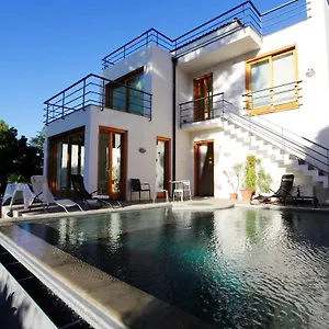 Ombelico Di Venere House Italia