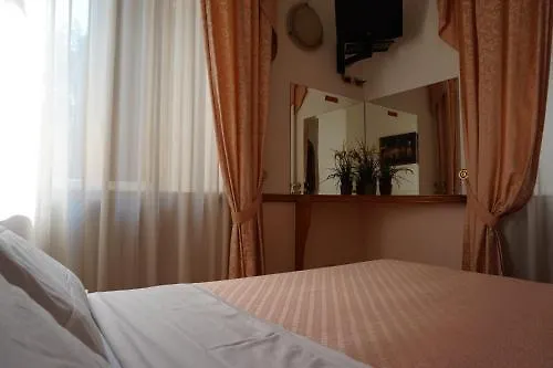 Green Hotel Rom